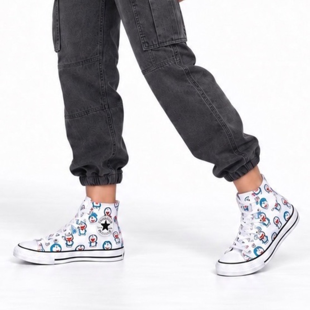 Converse All Star Doraemon High Top Sneakers White Blue M9 W11 NEW 116-12